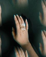 Load image into Gallery viewer, SERPENTINE ring
