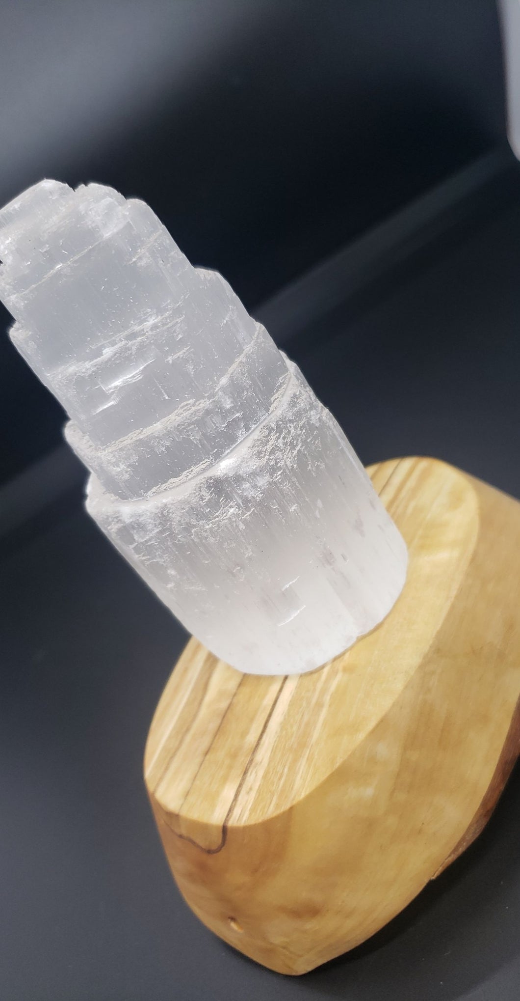 Selenite Skyscraper Tower Points